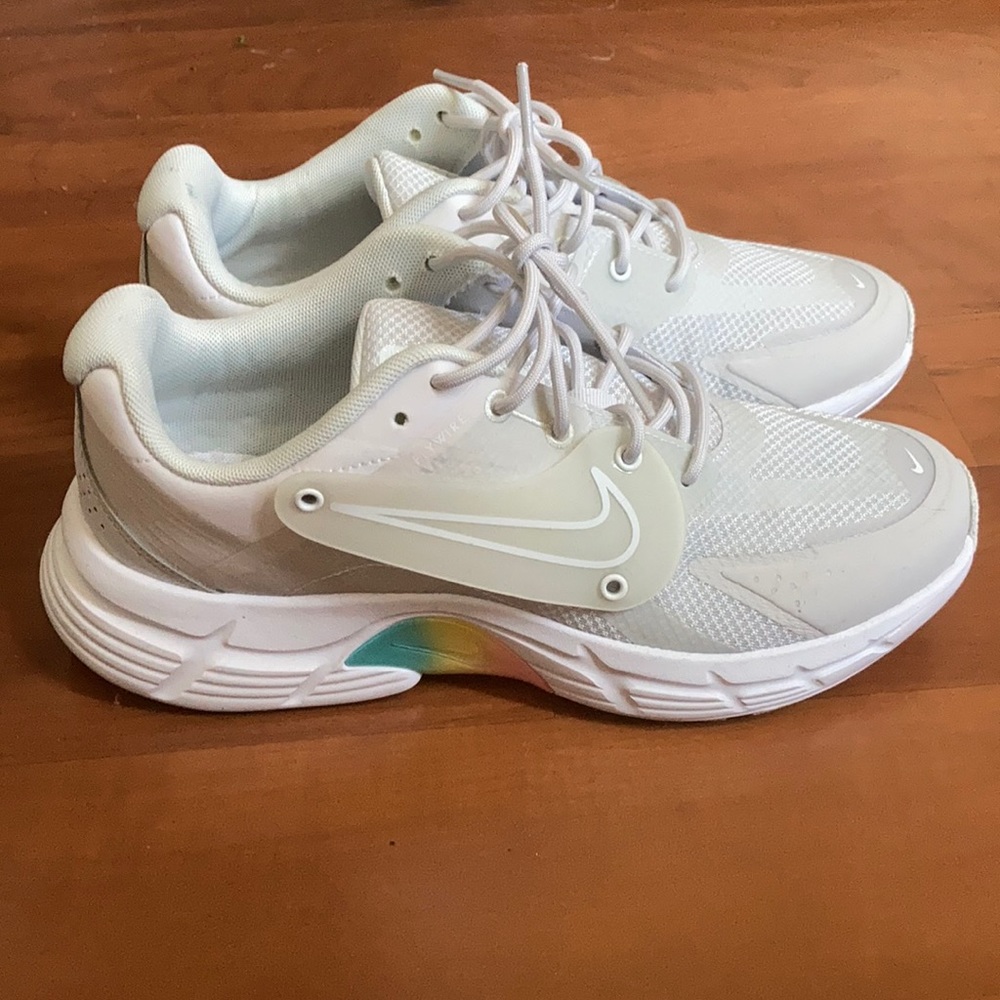 Nike Alphina 5000